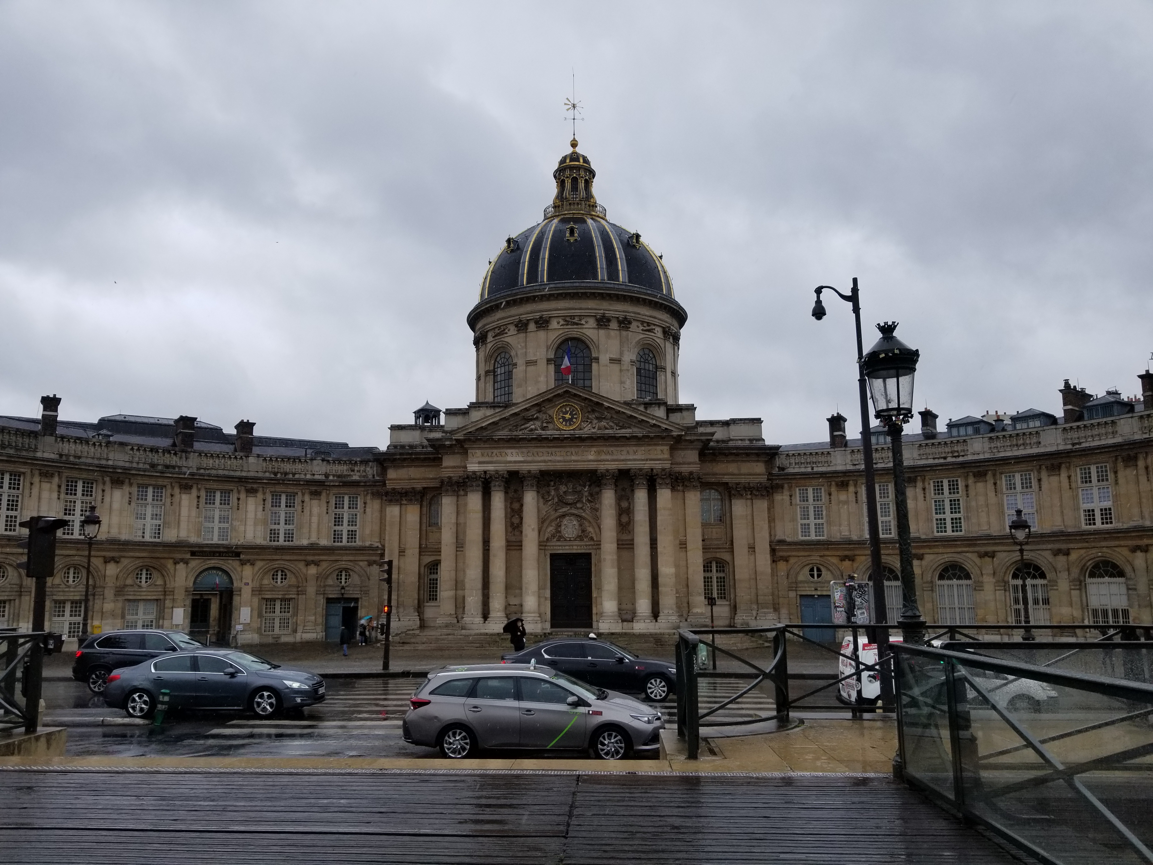 Bibliotheque Exterior
